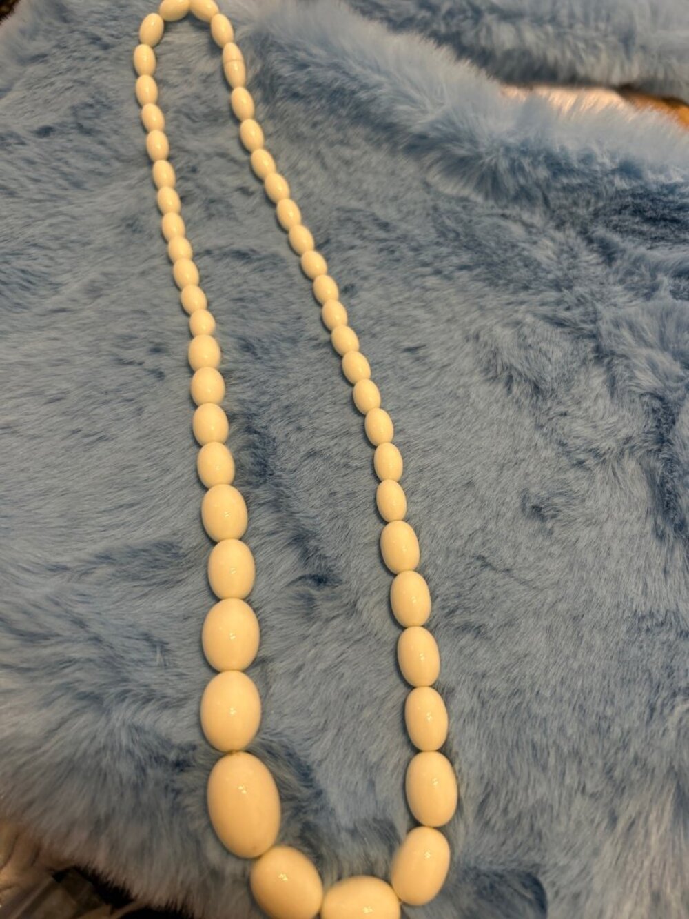 White Beaded Necklace Graduated Oval Beads 12 Inch